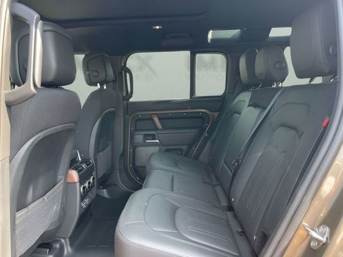 Used 2024 Land Rover Defender 110 X AWD/4WD image 14