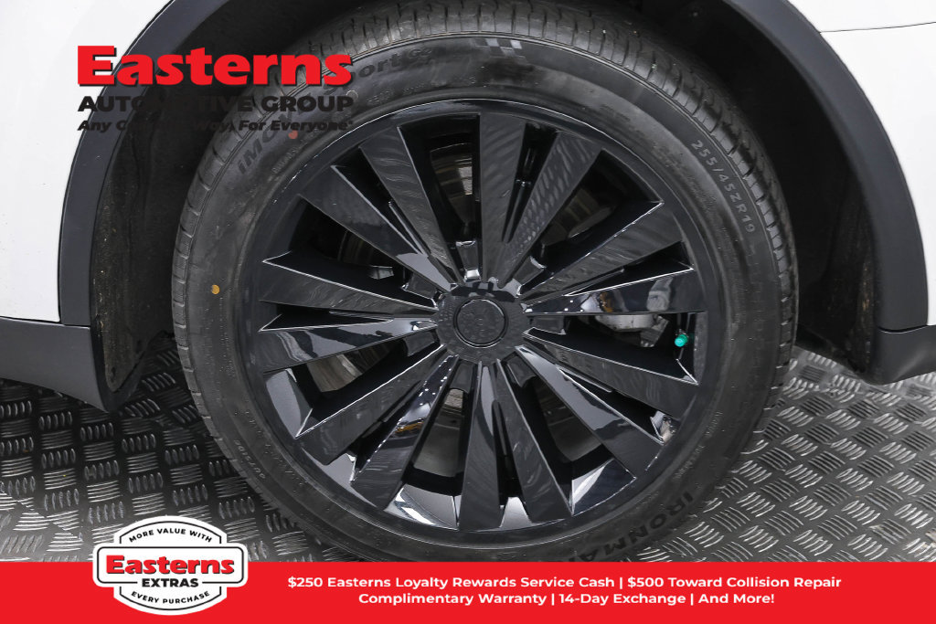 Used 2023 Tesla Model Y Long Range AWD/4WD image 28