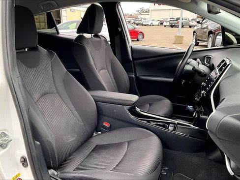 Certified 2022 Toyota Prius Prime LE image 8