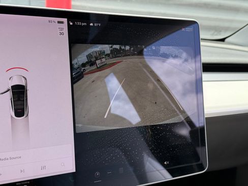 Used 2021 Tesla Model Y Long Range image 20