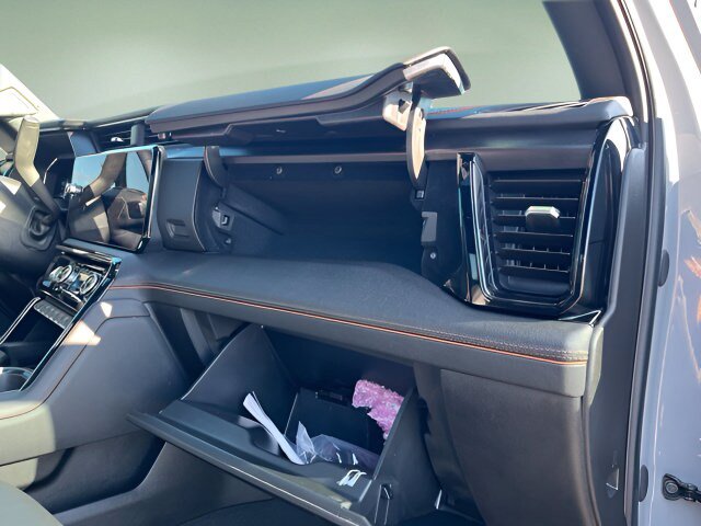 Certified 2025 GMC Sierra 2500 AT4 w/ AT4 Premium Plus Package AWD/4WD image 40