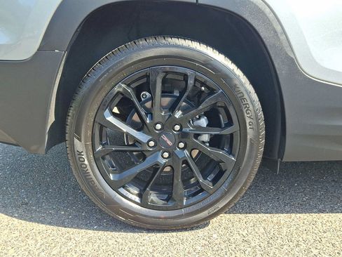 Used 2023 GMC Terrain SLT w/ Elevation Edition FWD image 8