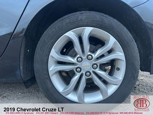 Used 2019 Chevrolet Cruze LT image 9