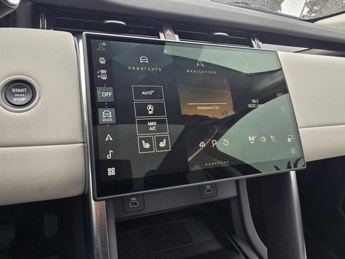 Used 2025 Land Rover Discovery Sport S image 29