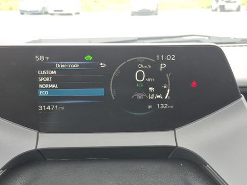 Used 2024 Toyota Prius XLE AWD/4WD image 28