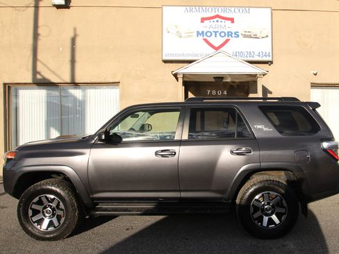 Used 2019 Toyota 4Runner 4WD image 5