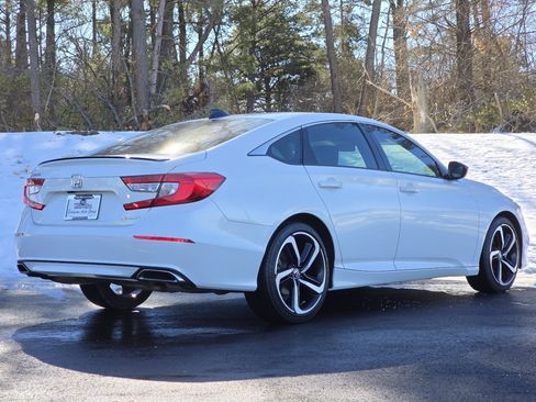 Used 2022 Honda Accord Sport image 6