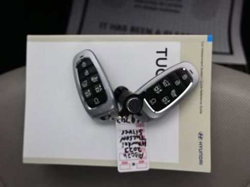 Used 2023 Hyundai Tucson Limited w/ Cargo Package AWD/4WD image 12