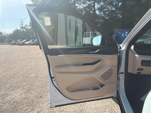 New 2026 Jeep Grand Cherokee L Limited image 17