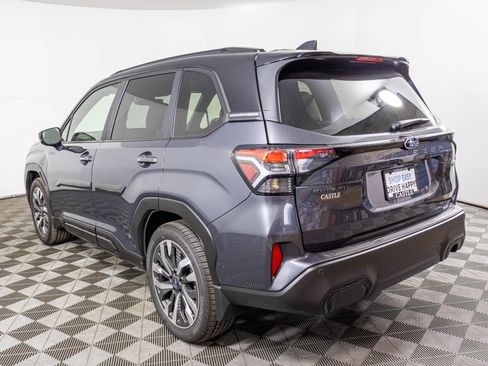 Used 2025 Subaru Forester Touring image 12