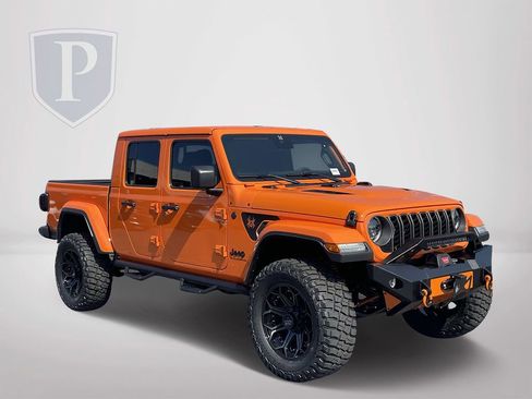New 2025 Jeep Gladiator Sport w/ Premium Package AWD/4WD image 2