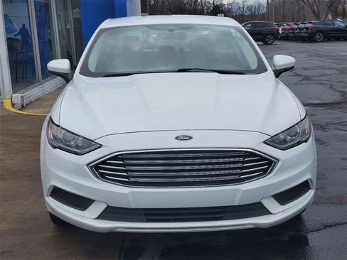 Used 2018 Ford Fusion S image 3