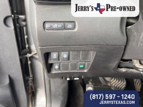 Used 2018 Nissan Rogue Sport SL w/ SL Premium Package image 13