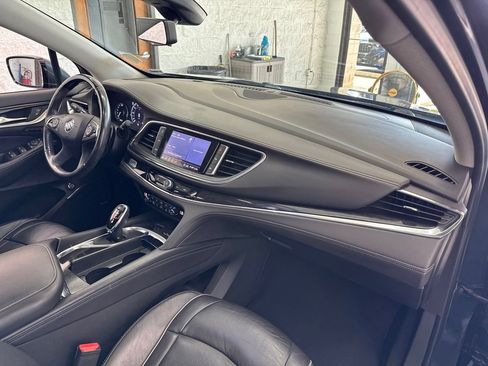 Used 2021 Buick Enclave Avenir w/ Avenir Technology Package AWD/4WD image 54