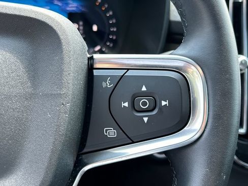 Used 2025 Volvo XC40 B5 Core AWD/4WD image 28