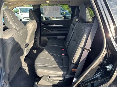 Used 2025 INFINITI QX60 Pure w/ Cargo Package AWD/4WD image 19