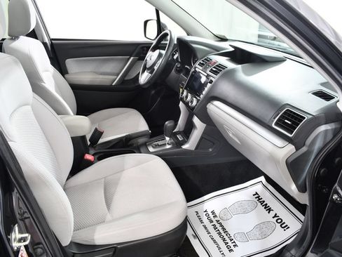 Used 2017 Subaru Forester 2.5i Premium w/ All-Weather Package AWD/4WD image 10