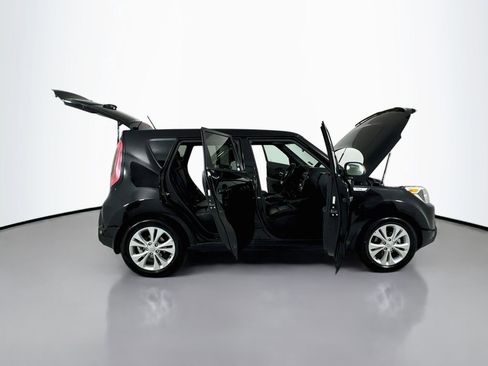 Used 2015 Kia Soul + w/ Primo Package FWD image 23