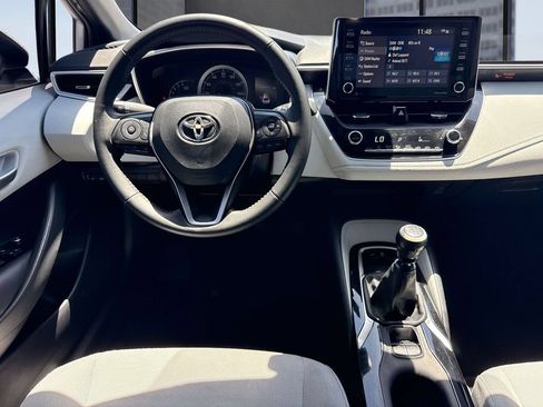 Used 2021 Toyota Corolla SE w/ Carpet Mat Package (TMS) FWD image 17