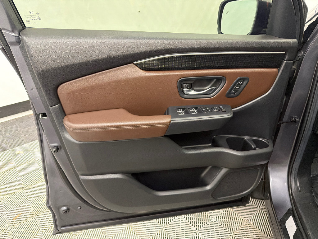 Used 2024 Honda Pilot Elite image 11