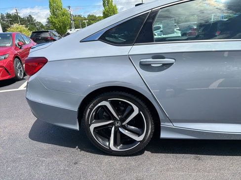 Used 2022 Honda Accord Sport image 4