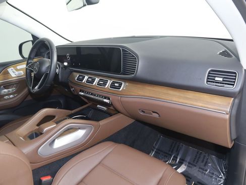 Used 2024 Mercedes-Benz GLE 350 4MATIC w/ 3rd Row Seat Package image 50