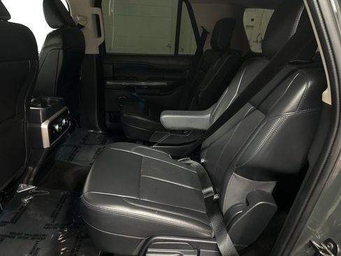 Used 2022 Ford Expedition Max XLT image 21