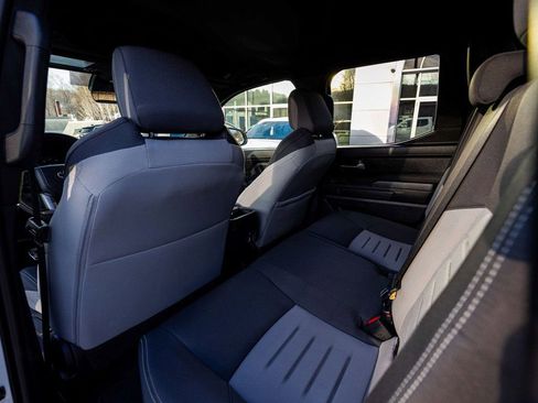 Used 2024 Toyota Tacoma TRD Sport image 30