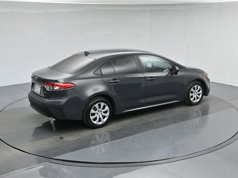 Used 2024 Toyota Corolla LE image 39