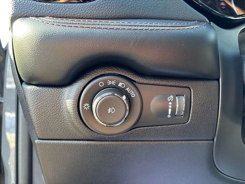 Used 2022 Dodge Durango R/T w/ Blacktop Package image 40