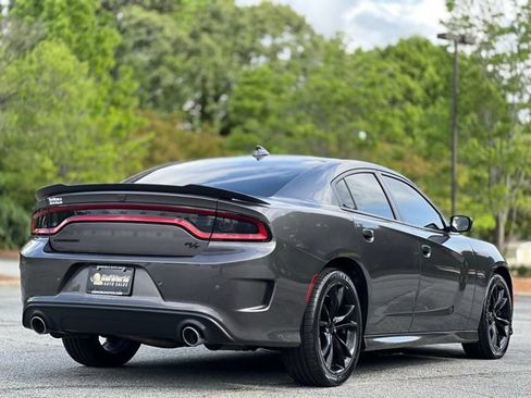 Used 2022 Dodge Charger R/T w/ Driver Convenience Group RWD image 5