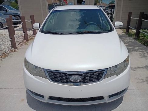 Used 2011 Kia Forte EX FWD image 6