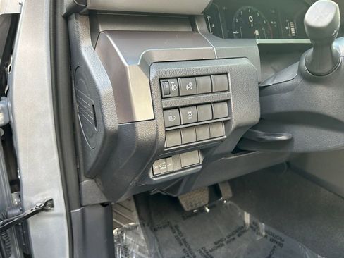 Used 2025 Toyota Tacoma SR5 AWD/4WD image 19