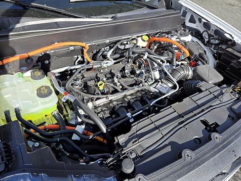 New 2025 Ford Maverick XLT w/ XLT Luxury Package image 19