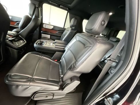 Used 2020 Lincoln Navigator L Reserve w/ Equipment Group 208A Reserve AWD/4WD image 23