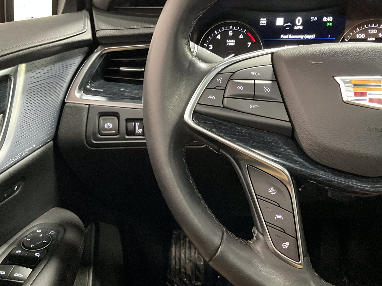 Used 2024 Cadillac XT5 Premium Luxury w/ Technology Package AWD/4WD image 19