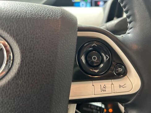 Used 2018 Toyota Prius Prime Premium image 23