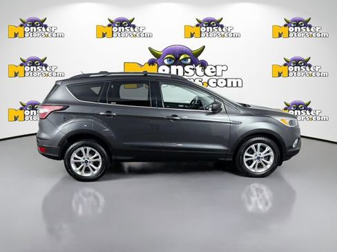 Used 2018 Ford Escape SE FWD image 4