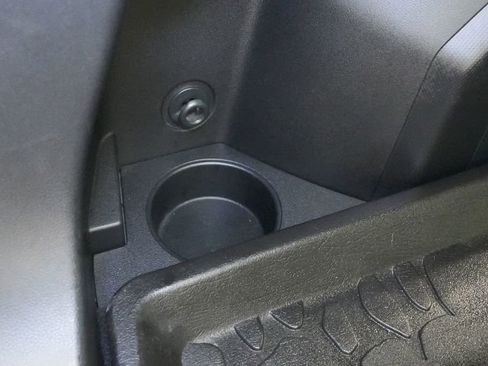 Used 2024 Subaru Crosstrek 2.0i Premium image 27