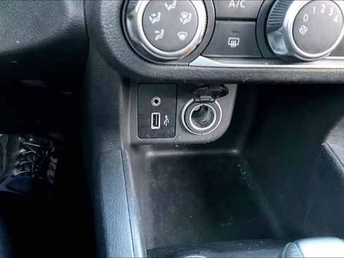 Used 2024 Nissan Kicks S image 32