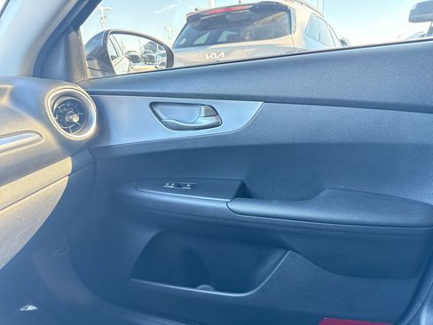 Used 2022 Kia Forte LXS image 28