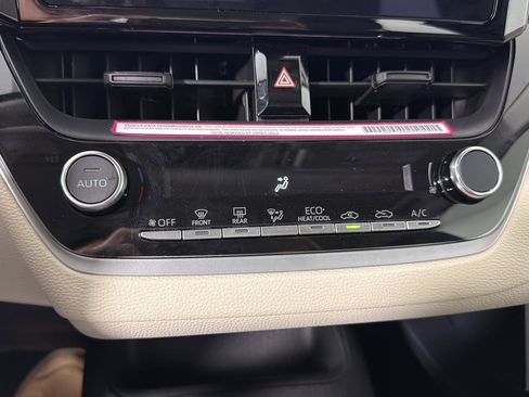 Used 2024 Toyota Corolla LE image 35