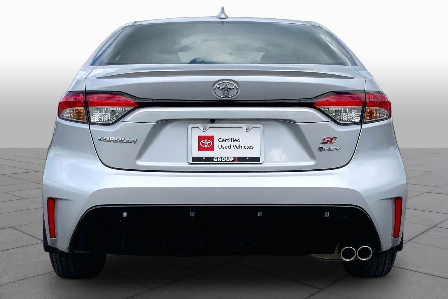 Certified 2026 Toyota Corolla SE w/ SE Premium Package FWD image 5