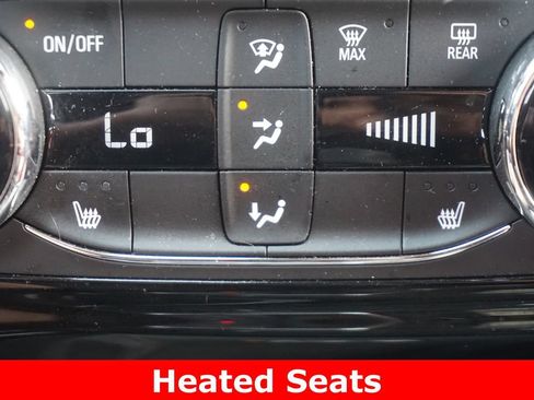 Used 2024 Chevrolet Trax RS w/ Sunroof Package FWD image 7