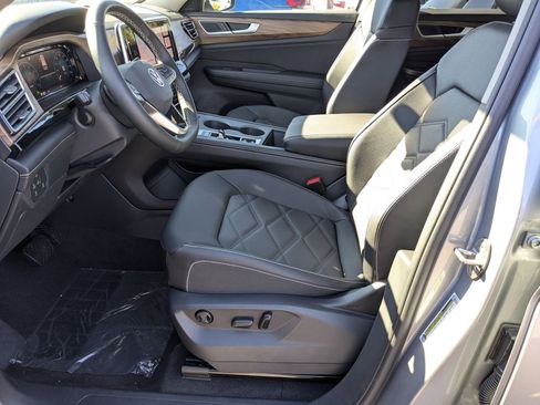 New 2026 Volkswagen Atlas SE image 14