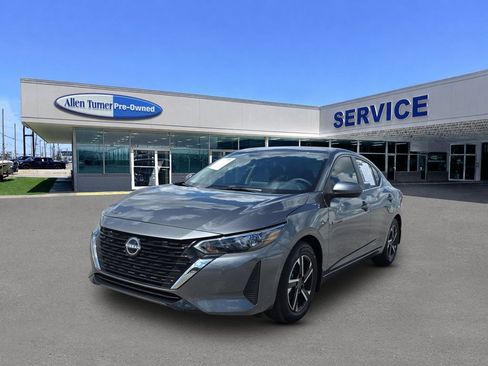Used 2025 Nissan Sentra SV FWD image 4