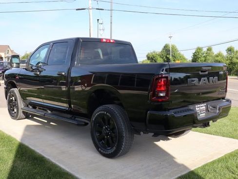 New 2026 RAM 2500 Big Horn AWD/4WD image 30