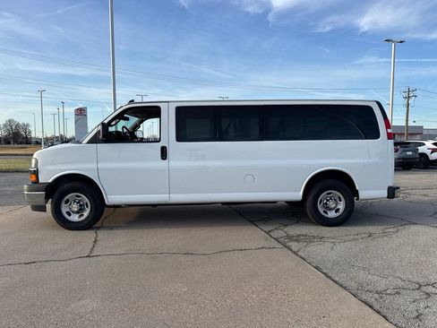 Used 2024 Chevrolet Express 3500 LT w/ LT Preferred Equipment Group RWD image 3