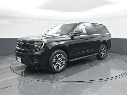 New 2025 Ford Expedition Active RWD image 31