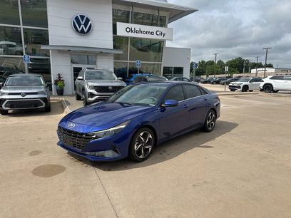 Used 2022 Hyundai Elantra SEL w/ Convenience + Premium Package
